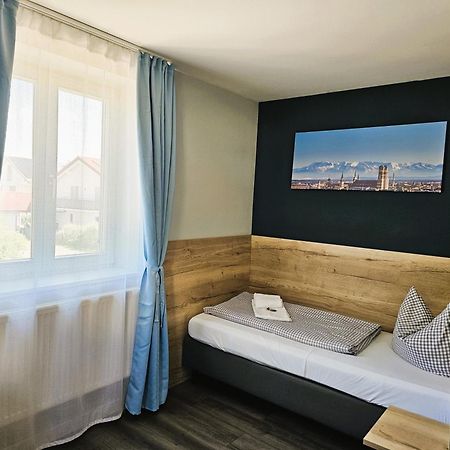 Novitel Pension Pliening - Muenchen Messe Экстерьер фото