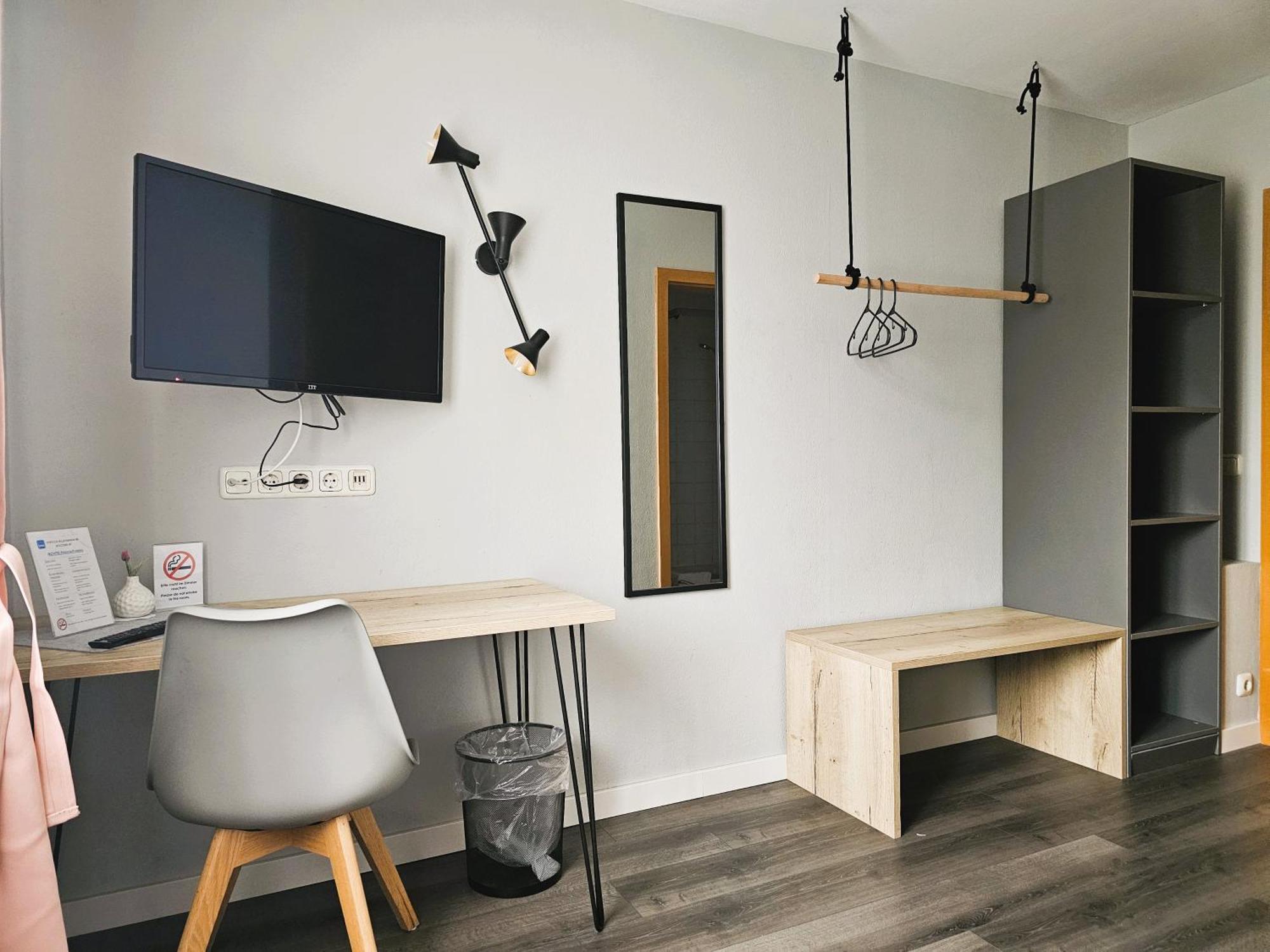 Novitel Pension Pliening - Muenchen Messe Экстерьер фото