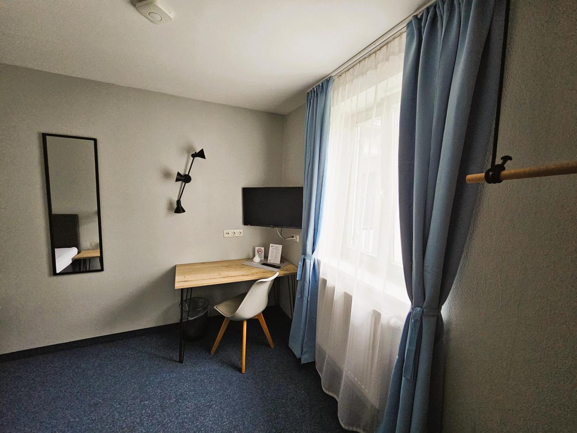 Novitel Pension Pliening - Muenchen Messe Экстерьер фото