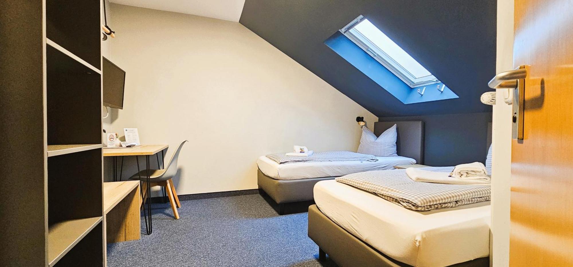Novitel Pension Pliening - Muenchen Messe Экстерьер фото
