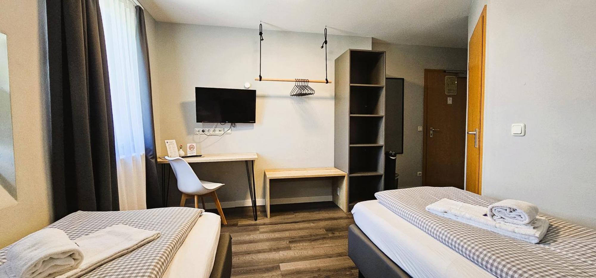 Novitel Pension Pliening - Muenchen Messe Экстерьер фото