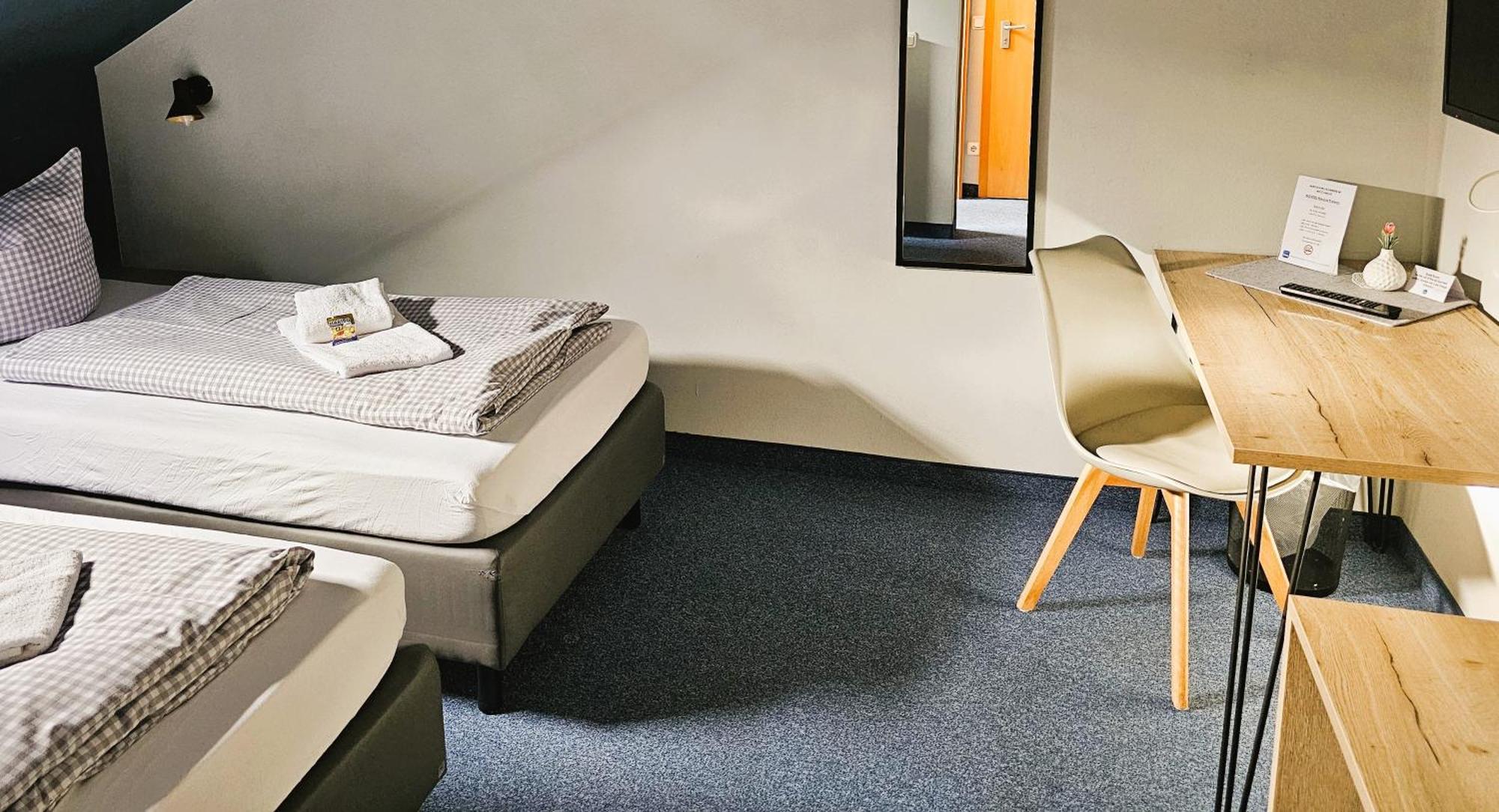 Novitel Pension Pliening - Muenchen Messe Экстерьер фото